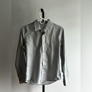 Size large long sleeve button down shirt